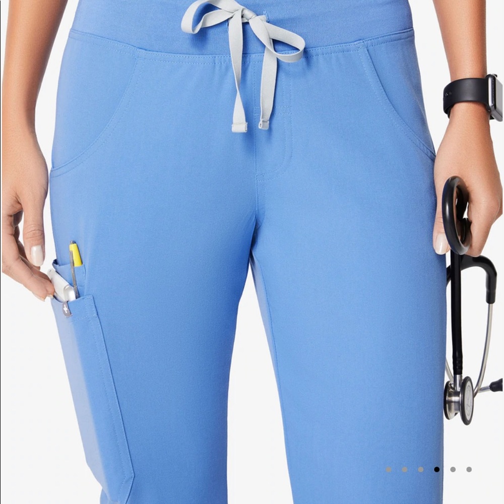 NWT FIGS Petite Kade Cargo Scrub Pants